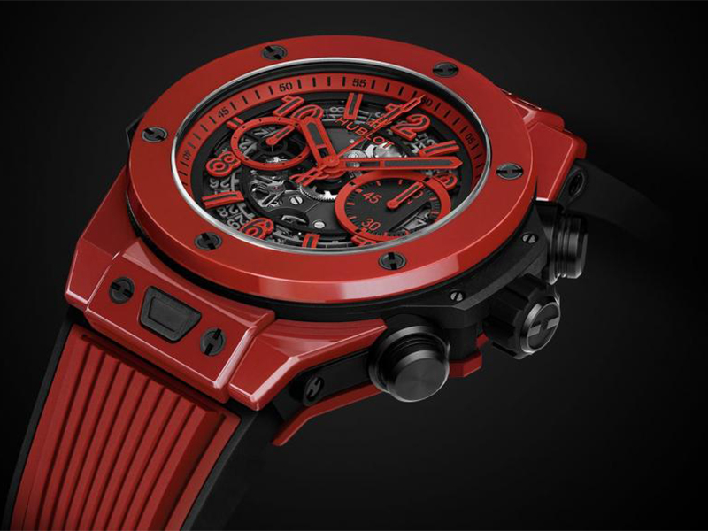 أول ساعة خزفية بلون حيوي في العالم: Hublot تخلق جدلا جديدا في عالم الساعات